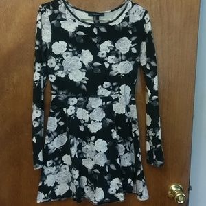 Small black and white rose dress